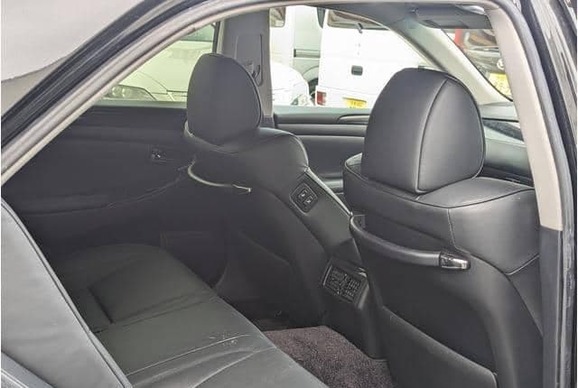 2006 Toyota Crown JDM car for sale — photo 17 of 25