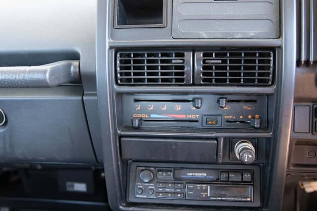 1990 Suzuki Jimny JDM car for sale — photo 12 of 17