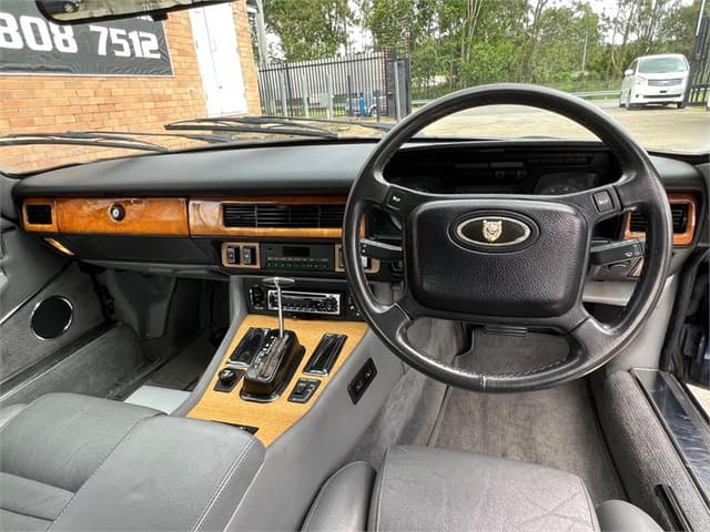 1990 Jaguar JDM car for sale — photo 13 of 15