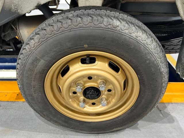 1995 Daihatsu Hijet JDM car for sale — photo 17 of 25