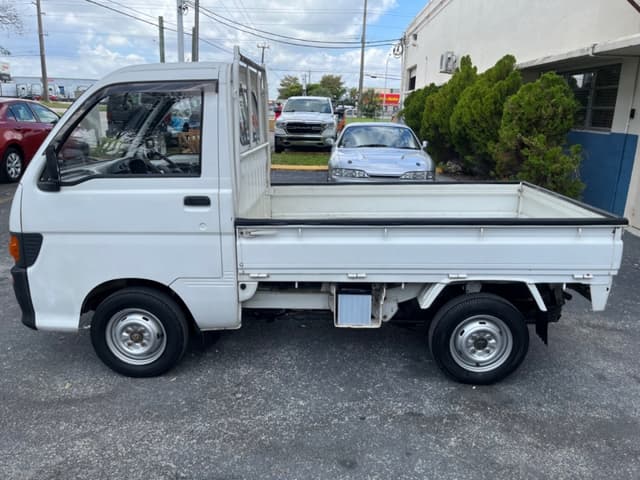 1995 Daihatsu Hijet JDM car for sale — photo 4 of 17