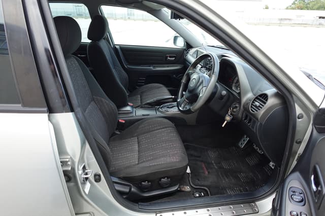 2000 Toyota Altezza JDM car for sale — photo 11 of 18