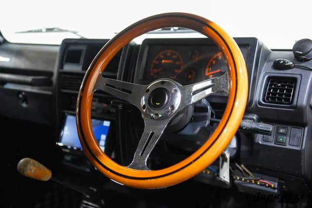 1994 Suzuki Jimny JDM car for sale — photo 13 of 25