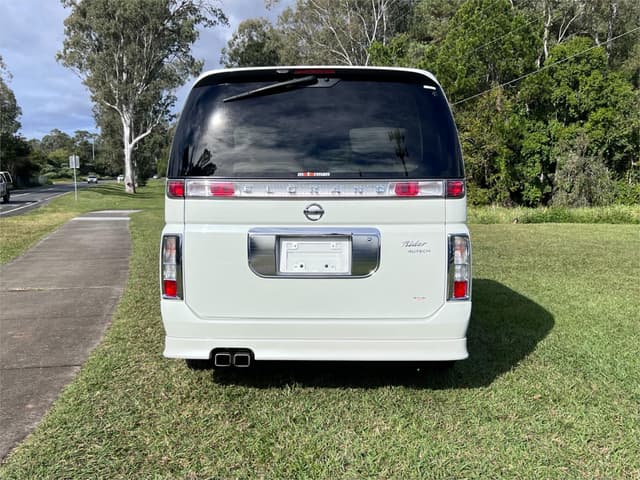 2004 Nissan Elgrand JDM car for sale — photo 7 of 16
