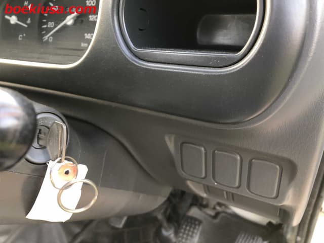 1998 Daihatsu Hijet JDM car for sale — photo 16 of 21