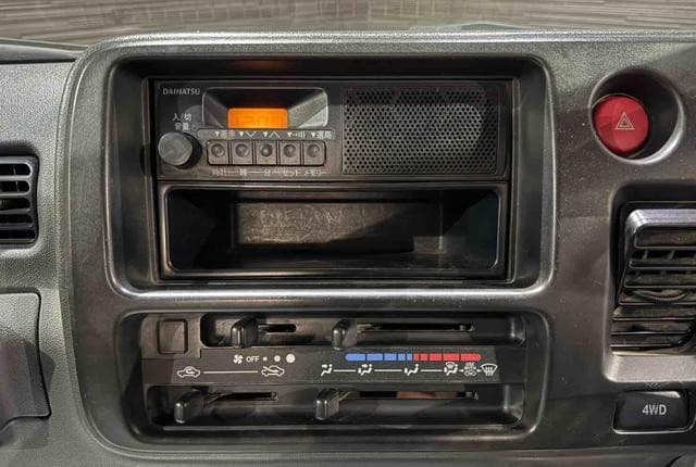 2008 Daihatsu Hijet JDM car for sale — photo 8 of 22