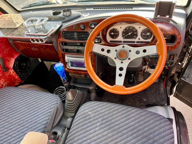 1997 Daihatsu Hijet JDM car for sale — photo 10 of 20