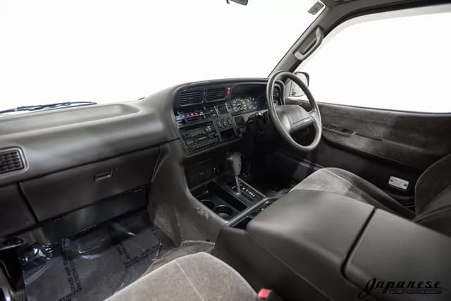 1994 Toyota HiAce JDM car for sale — photo 9 of 25