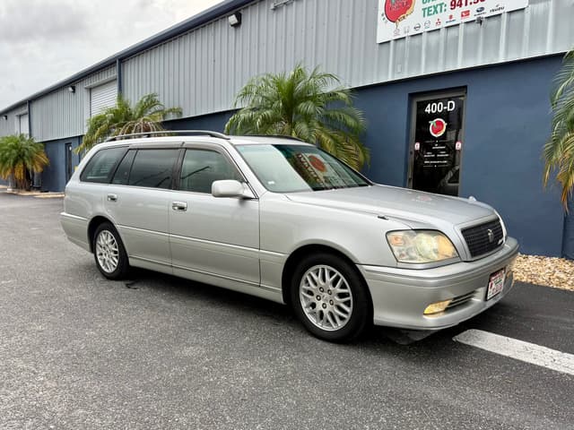2001 Toyota Crown JDM car for sale — photo 13 of 23