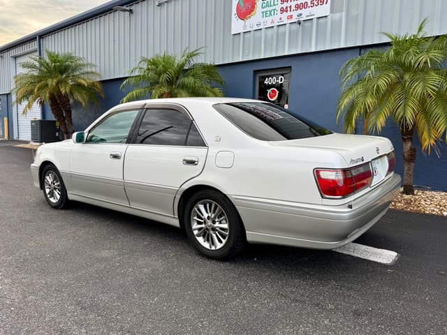 1999 Toyota Crown JDM car for sale — photo 19 of 20