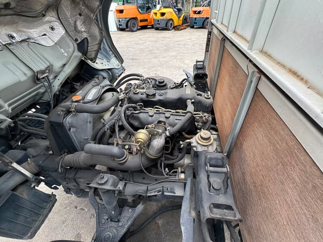 2000 Isuzu Elf JDM car for sale — photo 14 of 15