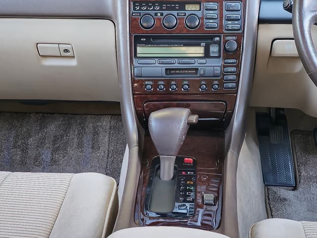 1993 Toyota Aristo JDM car for sale — photo 15 of 25