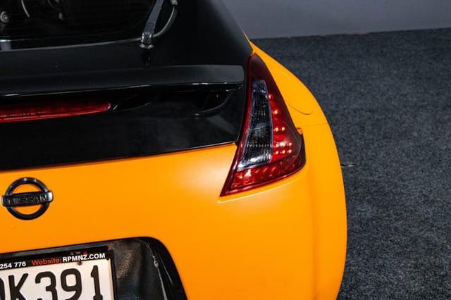 2011 Nissan Fairlady Z JDM car for sale — photo 6 of 10