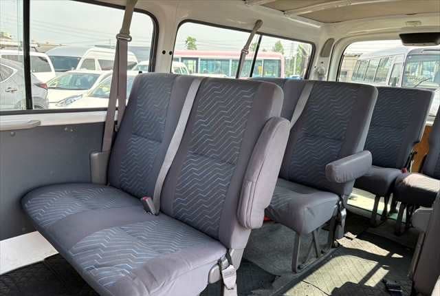 2007 Nissan Caravan JDM car for sale — photo 19 of 25