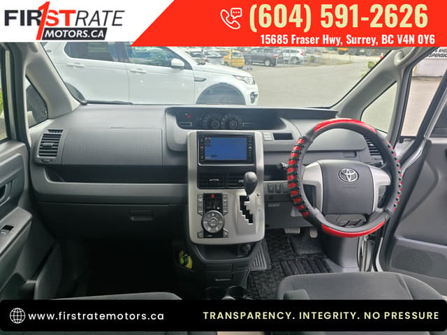 2007 Toyota Noah JDM car for sale — photo 14 of 19