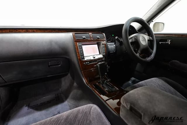 1997 Nissan Cima JDM car for sale — photo 9 of 25