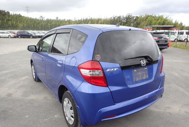 2011 Honda Fit JDM car for sale — photo 3 of 25