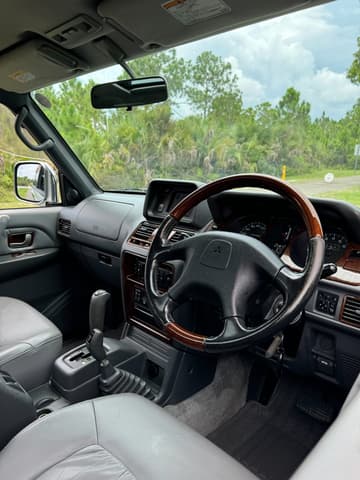 1996 Mitsubishi Pajero JDM car for sale — photo 19 of 21