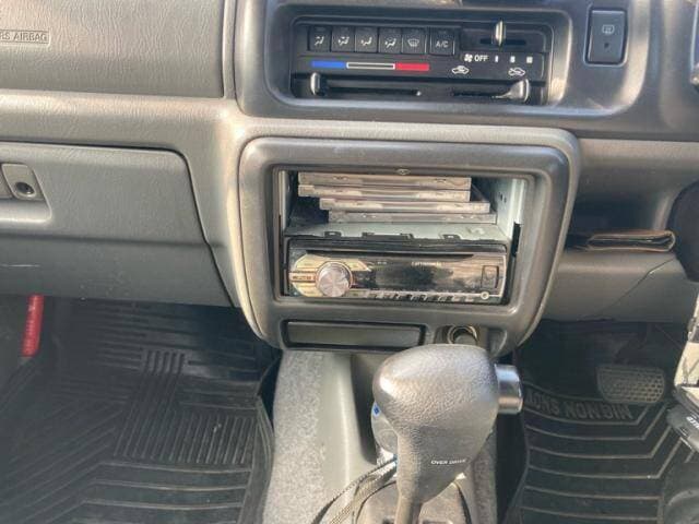 2001 Suzuki Jimny JDM car for sale — photo 16 of 17