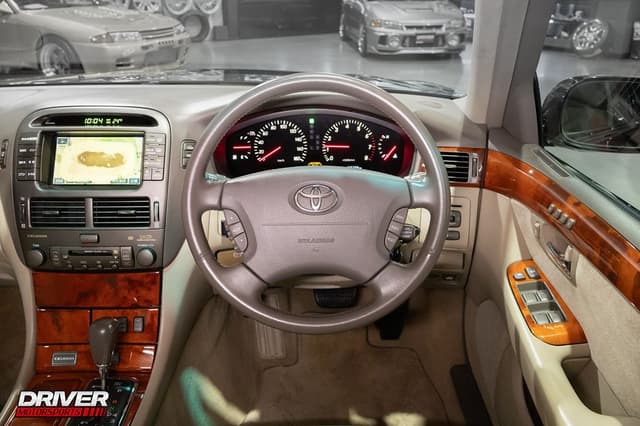 2001 Toyota Celsior JDM car for sale — photo 3 of 25