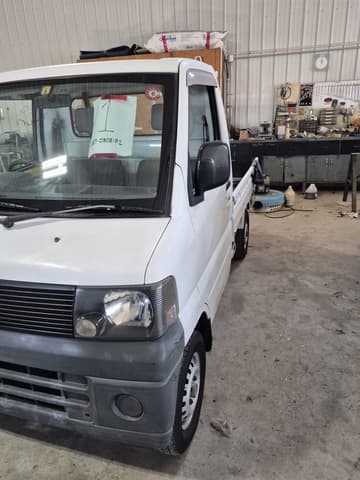 2001 Mitsubishi Minicab JDM car for sale — photo 16 of 18