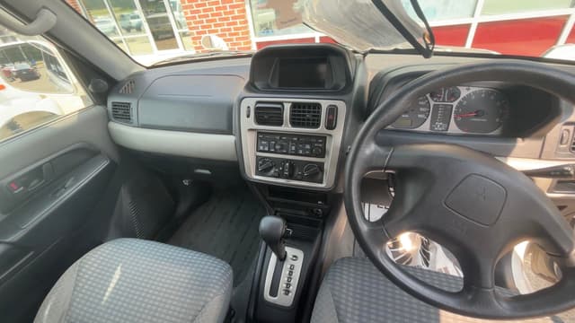 2000 Mitsubishi Pajero JDM car for sale — photo 2 of 6