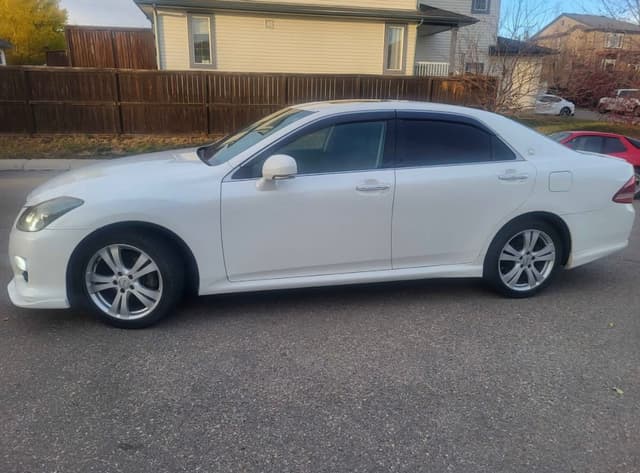 2008 Toyota Crown JDM car for sale — photo 7 of 9