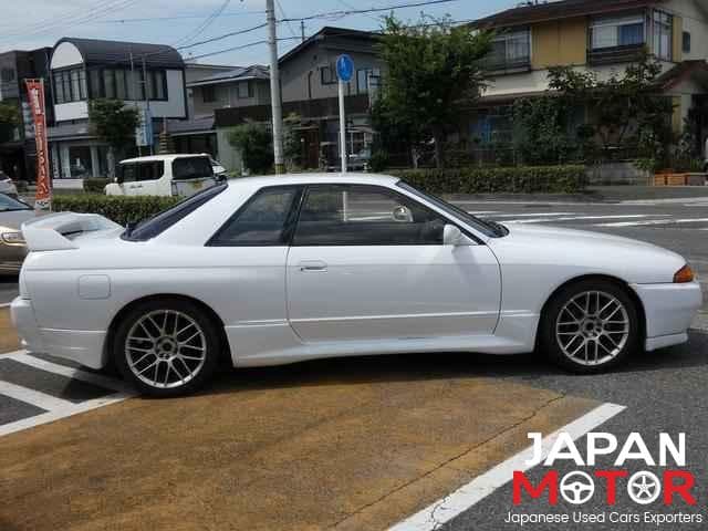 1992 Nissan Skyline JDM car for sale — photo 5 of 10
