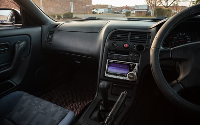 1996 Nissan Skyline JDM car for sale — photo 8 of 12