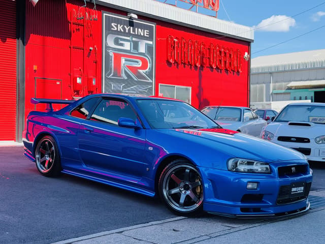 Nissan Skyline JDM car for sale — photo 2 of 10