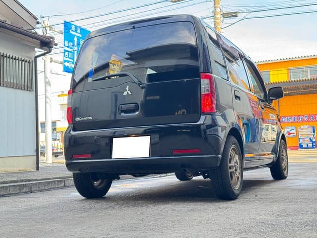 2005 Mitsubishi eK Wagon JDM car for sale — photo 5 of 10