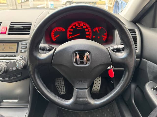 2006 Honda Accord JDM car for sale — photo 4 of 10