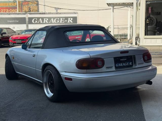 1989 Mazda Roadster (Eunos Roadster / MX-5) JDM car for sale — photo 2 of 10