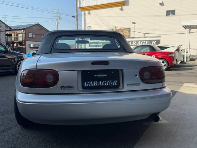 1989 Mazda Roadster (Eunos Roadster / MX-5) JDM car for sale — photo 8 of 10
