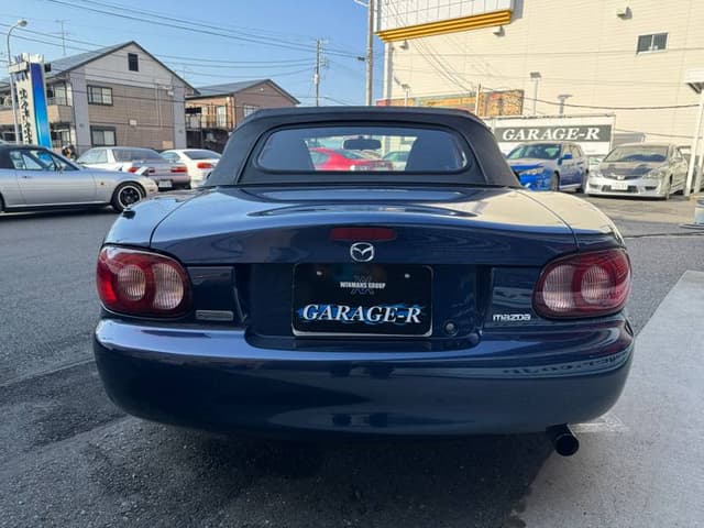 2003 Mazda Roadster (Eunos Roadster / MX-5) JDM car for sale — photo 6 of 10