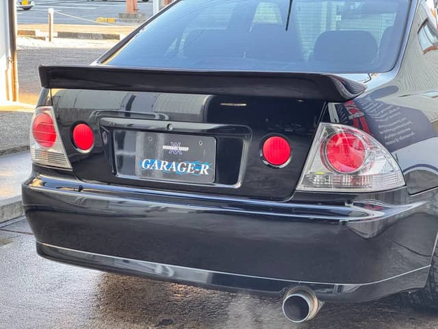 1999 Toyota Altezza JDM car for sale — photo 2 of 10