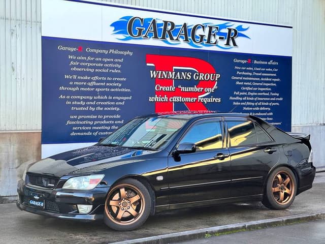 1999 Toyota Altezza JDM car for sale — photo 6 of 10