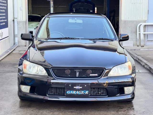 1999 Toyota Altezza JDM car for sale — photo 9 of 10