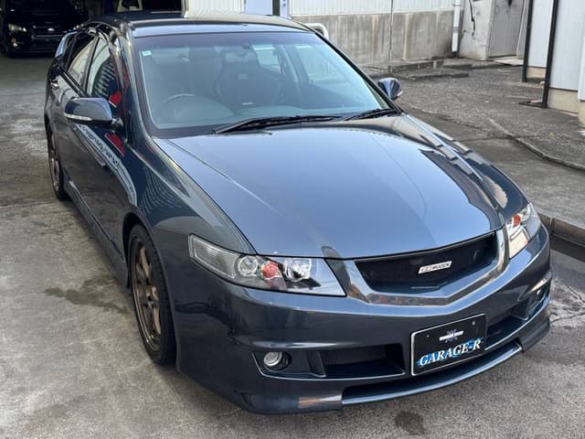 2004 Honda Accord JDM car for sale — photo 9 of 10