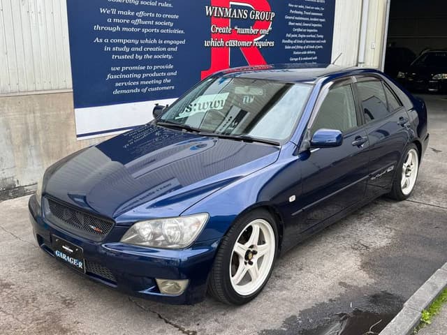 2005 Toyota Altezza JDM car for sale — photo 6 of 10