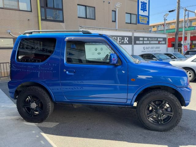 2005 Suzuki Jimny JDM car for sale — photo 7 of 10