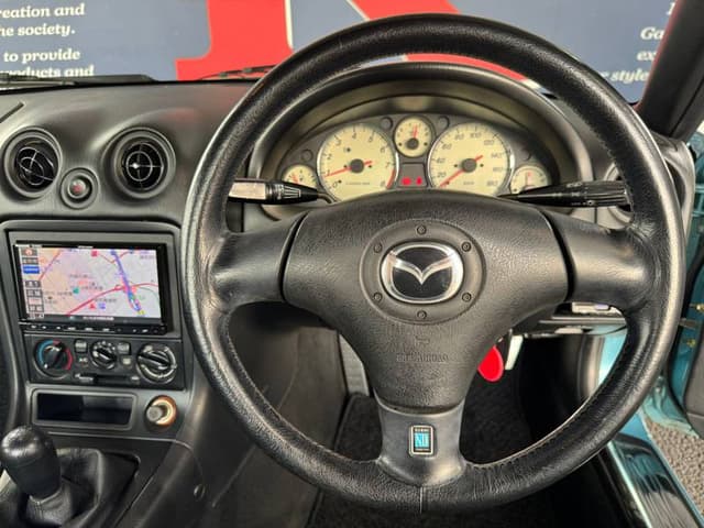 2000 Mazda Roadster (Eunos Roadster / MX-5) JDM car for sale — photo 10 of 10