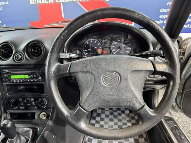 1999 Mazda Roadster (Eunos Roadster / MX-5) JDM car for sale — photo 10 of 10