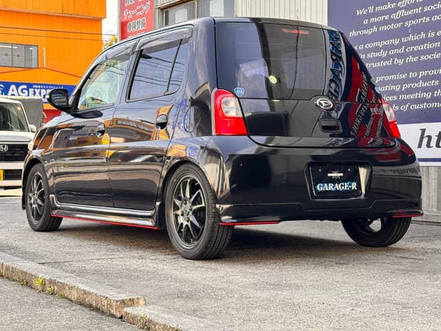 2007 Daihatsu Esse JDM car for sale — photo 2 of 10