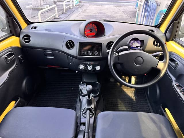 2009 Daihatsu Esse JDM car for sale — photo 5 of 10