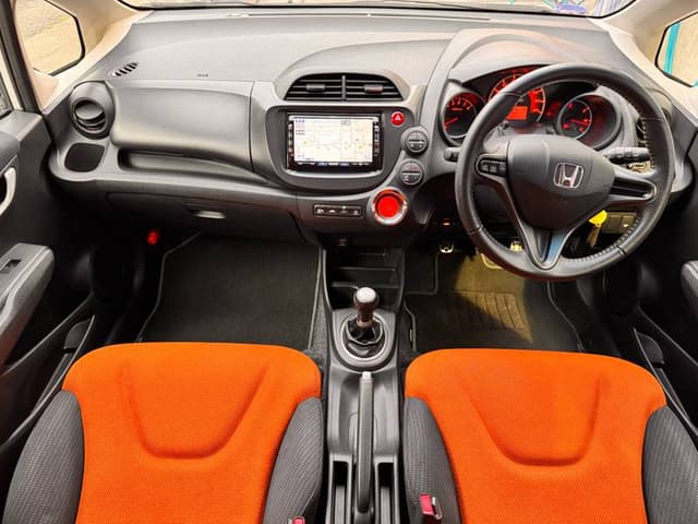 2011 Honda Fit JDM car for sale — photo 5 of 10