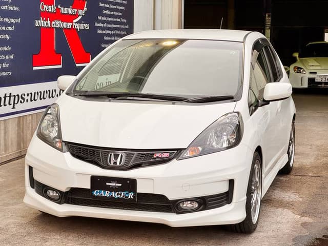 2011 Honda Fit JDM car for sale — photo 7 of 10