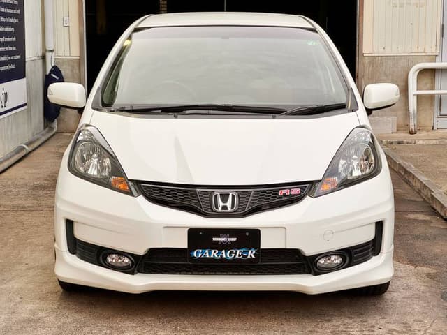 2011 Honda Fit JDM car for sale — photo 9 of 10