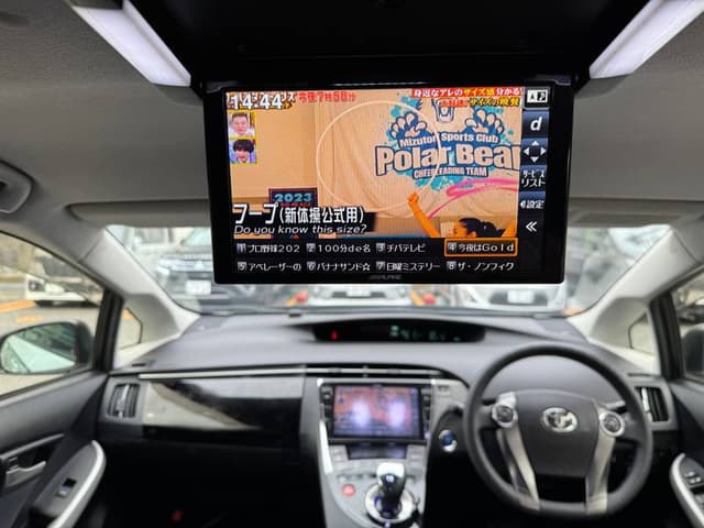 2012 Toyota Prius JDM car for sale — photo 2 of 10