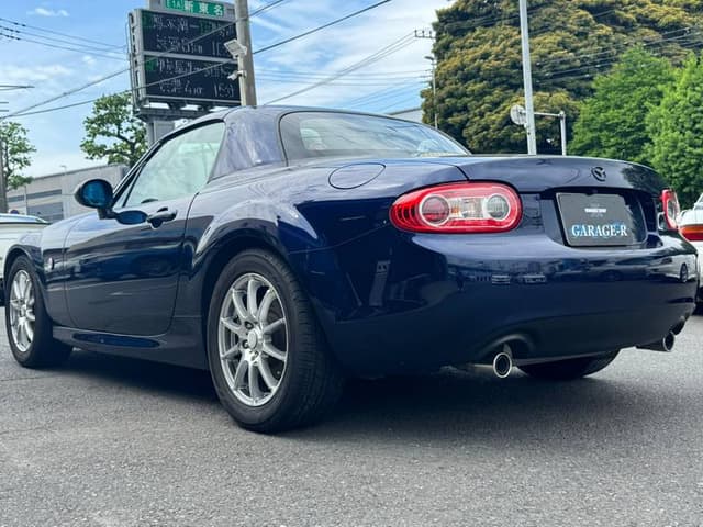 2011 Mazda Roadster (Eunos Roadster / MX-5) JDM car for sale — photo 2 of 10
